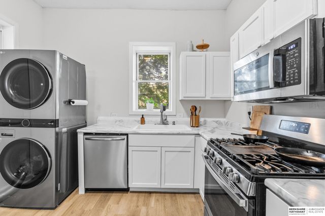 1017 S 23 Street, Omaha, NE 68108