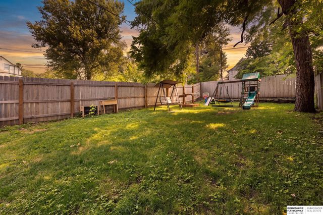 1017 S 23 Street, Omaha, NE 68108