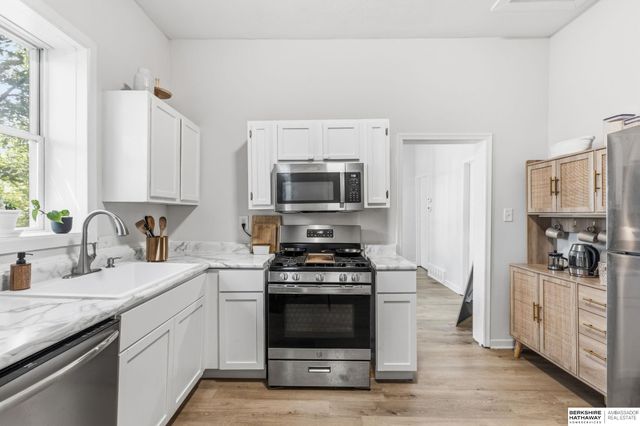 1017 S 23 Street, Omaha, NE 68108