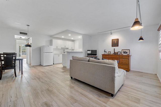 1012 Newport G, Deerfield Beach, FL 33442