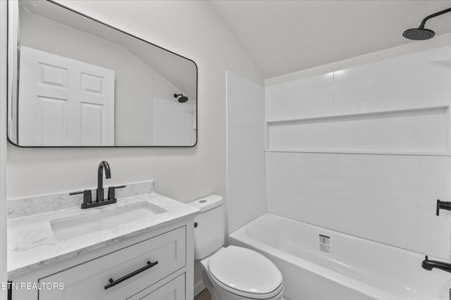 517 Sherwood Drive, Maryville, TN 37801