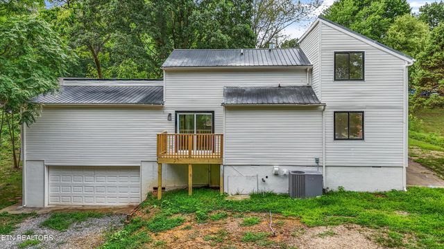 517 Sherwood Drive, Maryville, TN 37801