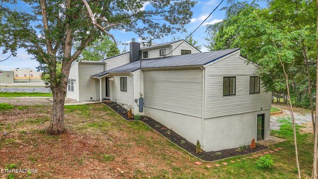 517 Sherwood Drive, Maryville, TN 37801