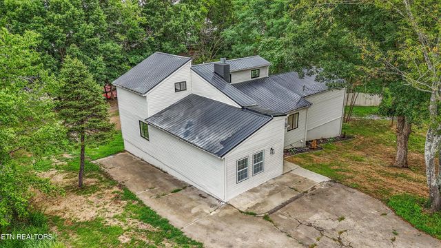 517 Sherwood Drive, Maryville, TN 37801
