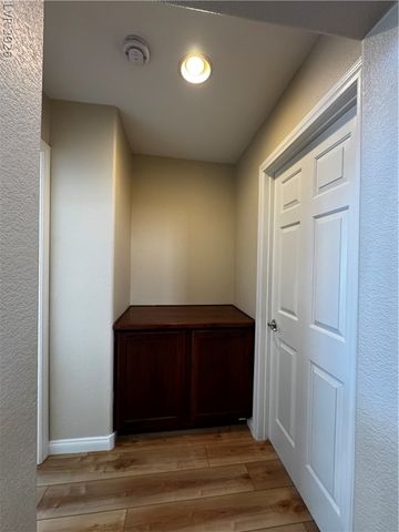 1913 Cape Cod Landing Drive, Las Vegas, NV 89135