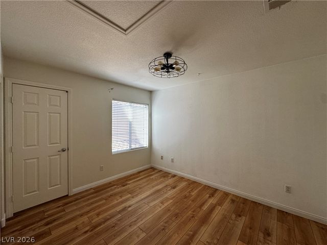1913 Cape Cod Landing Drive, Las Vegas, NV 89135