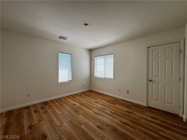 1913 Cape Cod Landing Drive, Las Vegas, NV 89135