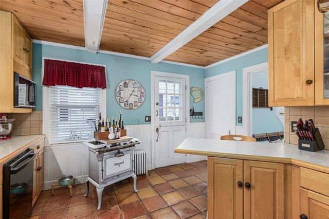 57 Peckham Avenue, North Providence, RI 02908