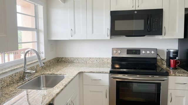 9620 Sunrise Lakes Blvd 302, Sunrise, FL 33322