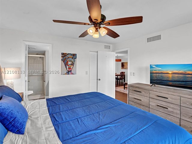 9620 Sunrise Lakes Blvd 302, Sunrise, FL 33322