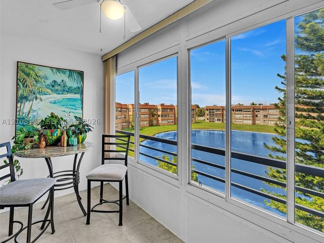 9620 Sunrise Lakes Blvd 302, Sunrise, FL 33322