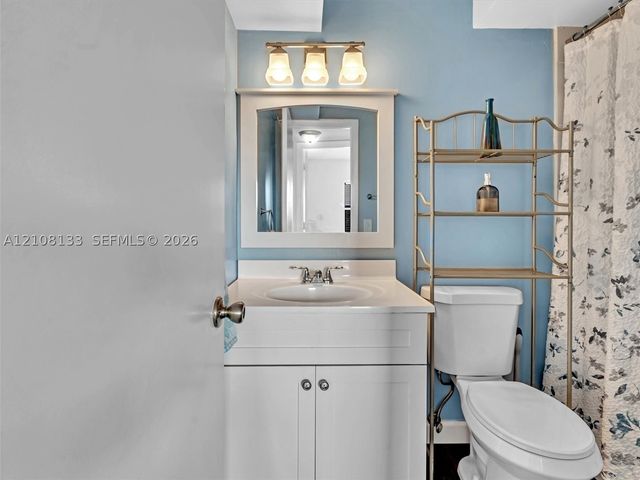 9620 Sunrise Lakes Blvd 302, Sunrise, FL 33322