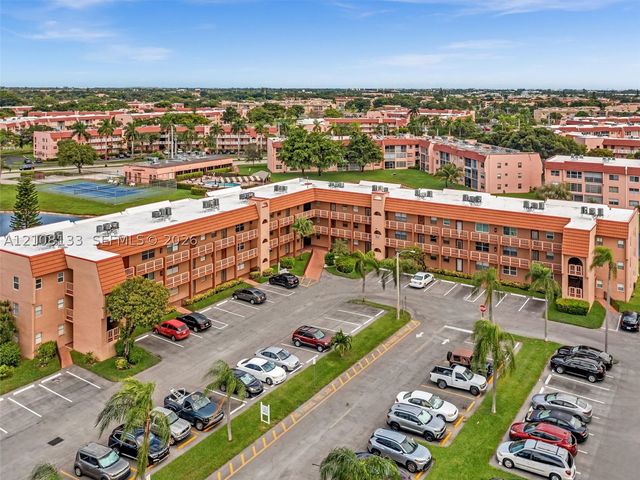 9620 Sunrise Lakes Blvd 302, Sunrise, FL 33322