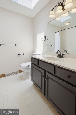 110 S ASPEN DR, Mount Joy, PA 17552