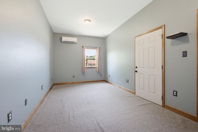 110 S ASPEN DR, Mount Joy, PA 17552