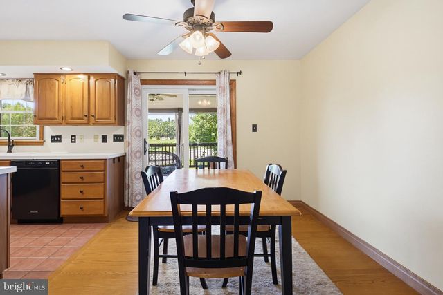 110 S ASPEN DR, Mount Joy, PA 17552