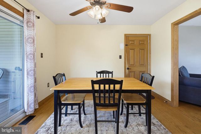 110 S ASPEN DR, Mount Joy, PA 17552