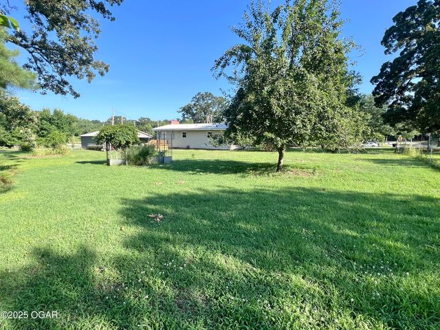 5327 E 20th Street Street, Joplin, MO 64801