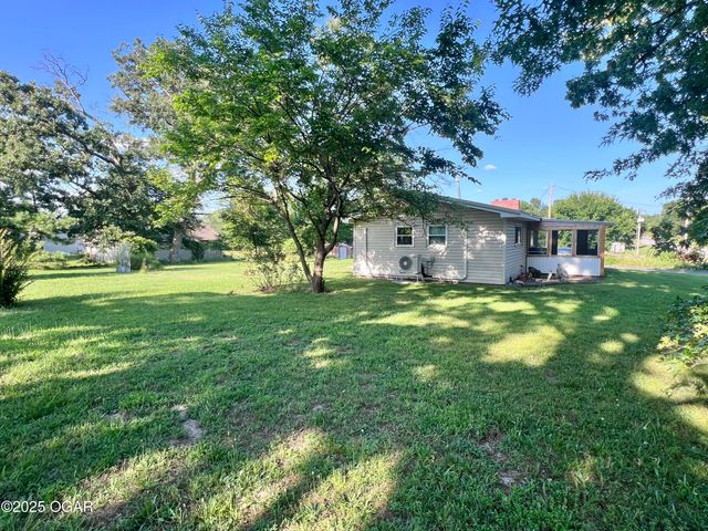 5327 E 20th Street Street, Joplin, MO 64801