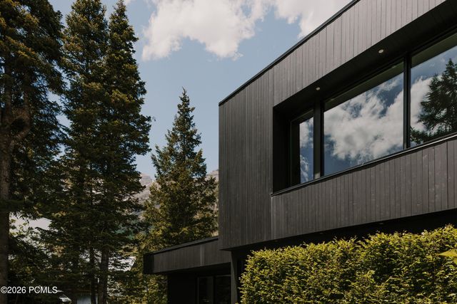 3011 E Ridge Top Road, Sundance, UT 84604