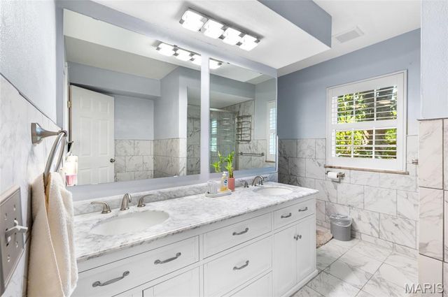 16 Autumn Lane, Belleville, IL 62223