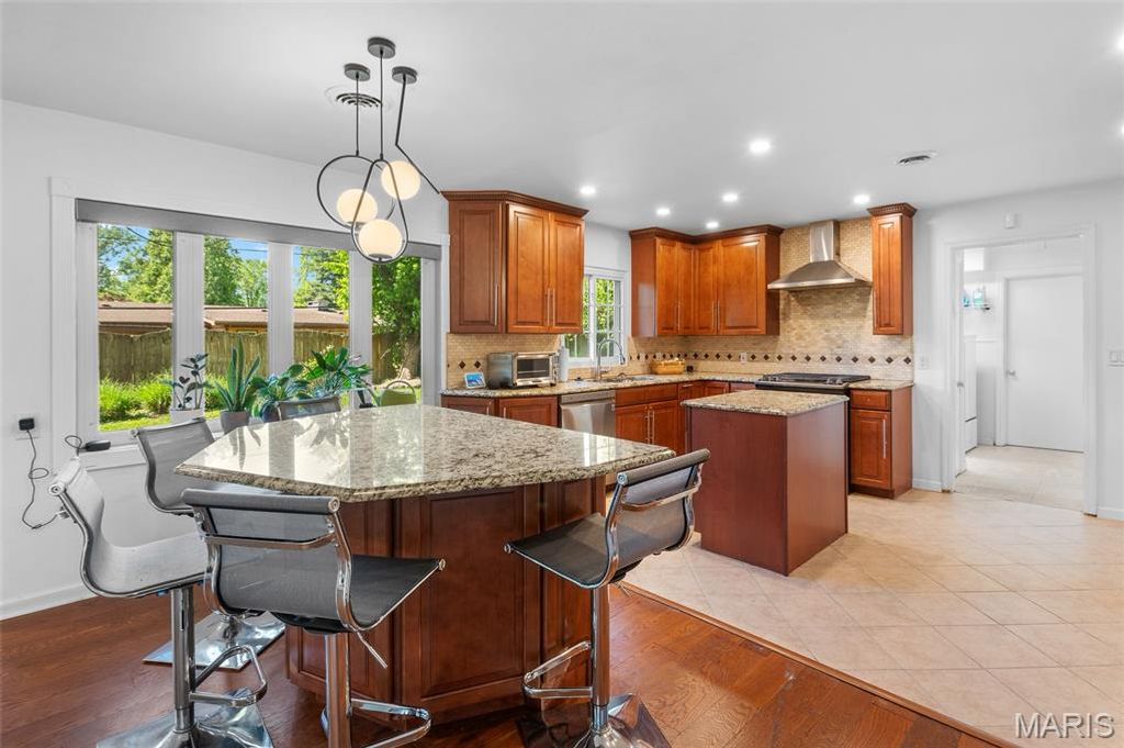 Image 17 of property listing at 16 Autumn Lane, Belleville, IL 62223