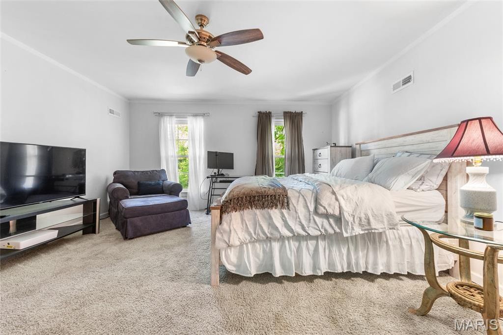 Image 33 of property listing at 16 Autumn Lane, Belleville, IL 62223