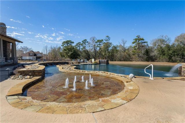 215 Wentworth Street, Fairhope, AL 36532