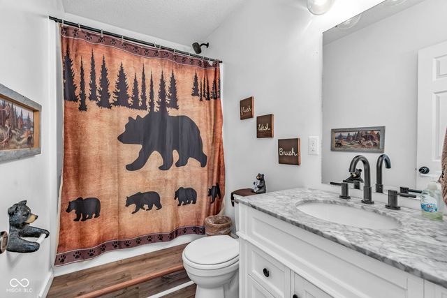 4851 Wycliff East Drive, Indianapolis, IN 46221