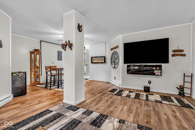 4851 Wycliff East Drive, Indianapolis, IN 46221