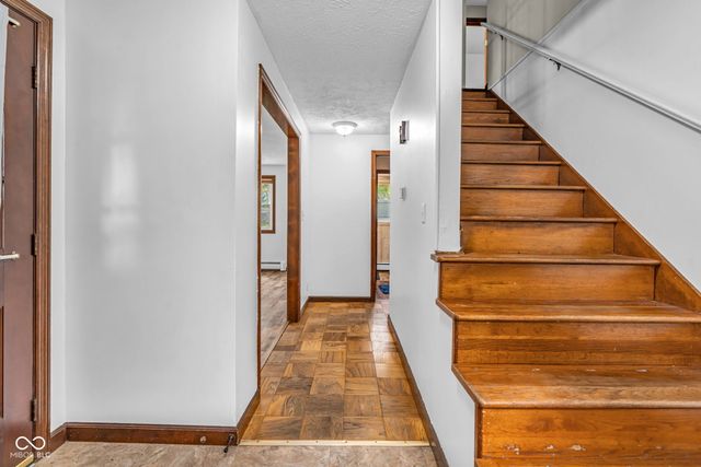 4851 Wycliff East Drive, Indianapolis, IN 46221