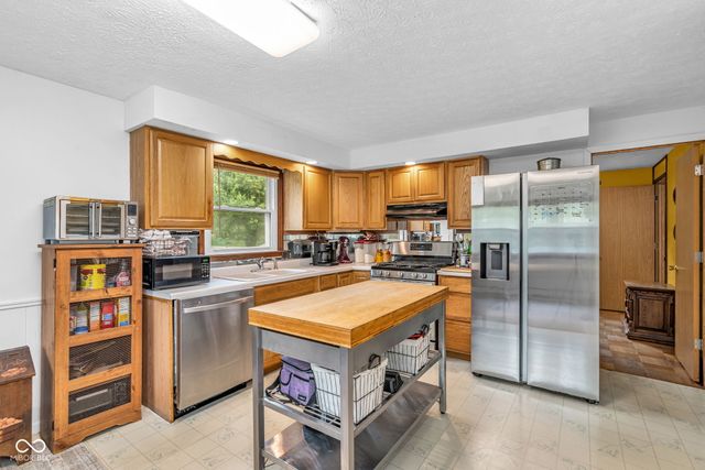 4851 Wycliff East Drive, Indianapolis, IN 46221