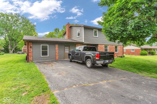 4851 Wycliff East Drive, Indianapolis, IN 46221