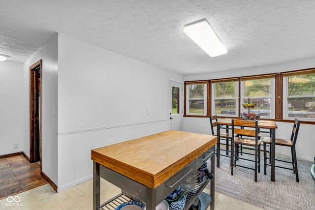 4851 Wycliff East Drive, Indianapolis, IN 46221