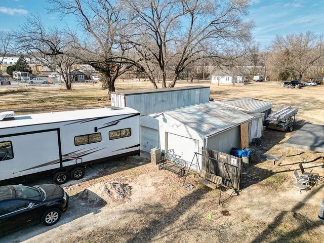 6330 Richland Avenue, Kansas City, KS 66111