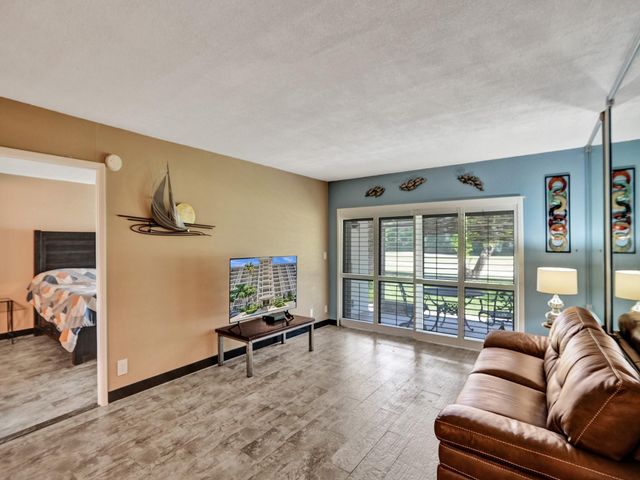 3150 N Palm Aire Drive 106, Pompano Beach, FL 33069