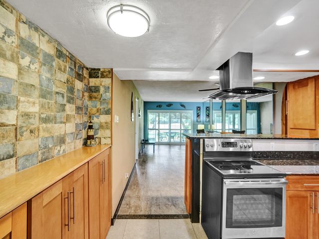 3150 N Palm Aire Drive 106, Pompano Beach, FL 33069