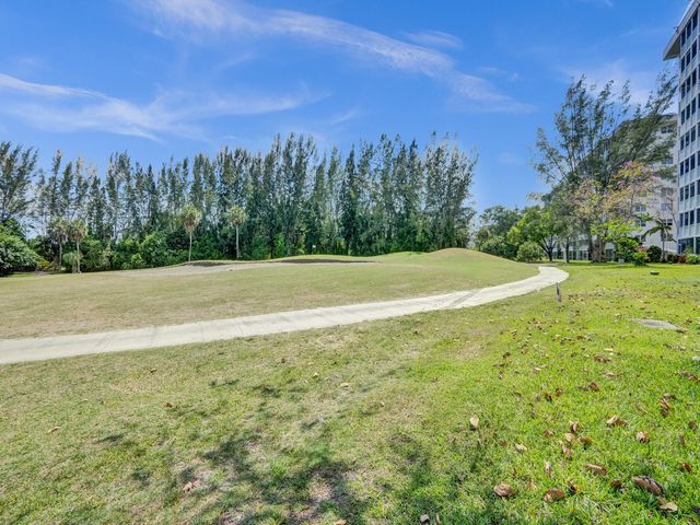 3150 N Palm Aire Drive 106, Pompano Beach, FL 33069