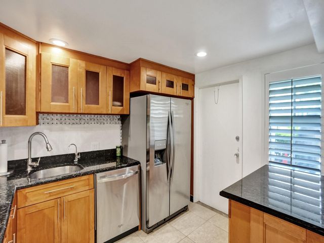 3150 N Palm Aire Drive 106, Pompano Beach, FL 33069