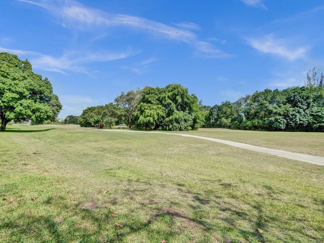 3150 N Palm Aire Drive 106, Pompano Beach, FL 33069