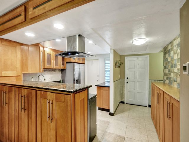 3150 N Palm Aire Drive 106, Pompano Beach, FL 33069