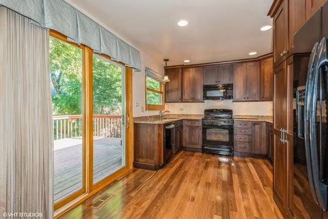 1121 Needham Road, Naperville, IL 60563