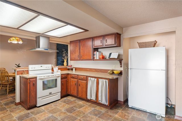 2234 NE Goldenrod Avenue, Bremerton, WA 98311