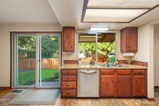 2234 NE Goldenrod Avenue, Bremerton, WA 98311