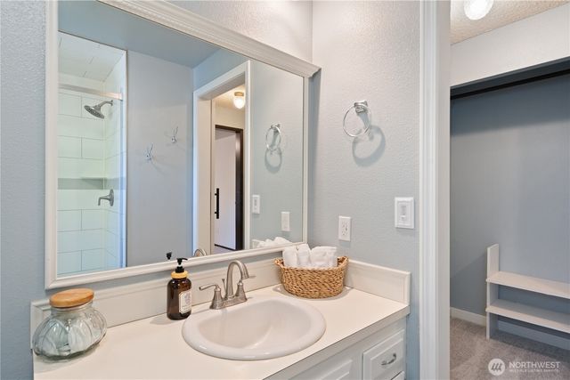 2234 NE Goldenrod Avenue, Bremerton, WA 98311