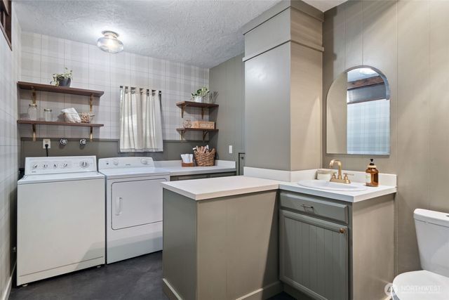 2234 NE Goldenrod Avenue, Bremerton, WA 98311