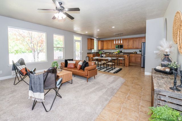 319 E 2300 RES, Kaysville, UT 84037