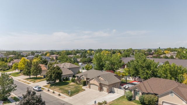 319 E 2300 RES, Kaysville, UT 84037