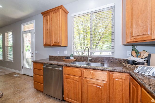 319 E 2300 RES, Kaysville, UT 84037