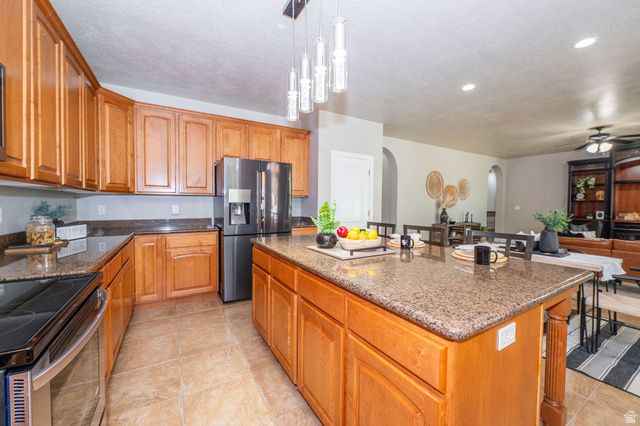319 E 2300 RES, Kaysville, UT 84037